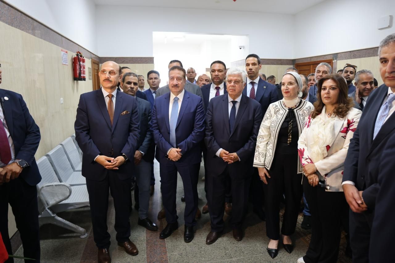وزير التعليم العالي ومحافظ المنوفية ورئيس جامعة مدينة السادات يفتتحون مقر جامعة مدينة السادات الأهلية - الخليج الان