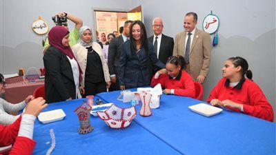وزيرة التضامن الاجتماعي تزور دار رعاية التثقيف الفكري للفتيات بحلوان - الخليج الان