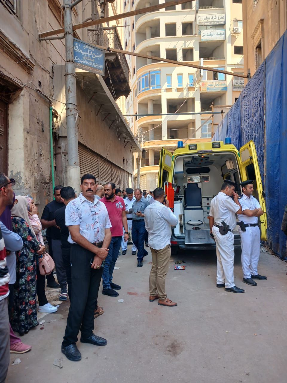 إصابة 3 عمال في انهيار عقار آيل للسقوط أثناء إزالته بالمنصورة - الخليج الان