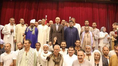 محافظ المنيا يشارك في اجتماع لجنة استرداد أراضي الدولة - الخليج الان