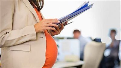 «العمل الليلي وإجازة الوضع».. تفاصيل بنود قانون العمل الجديد الخاصة بالمرأة مع بدء تطبيقه اليوم - الخليج الان