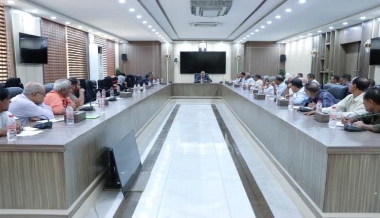 اجتماع يناقش أداء القطاعات المالية والإيرادية في وزارة الزراعة والري