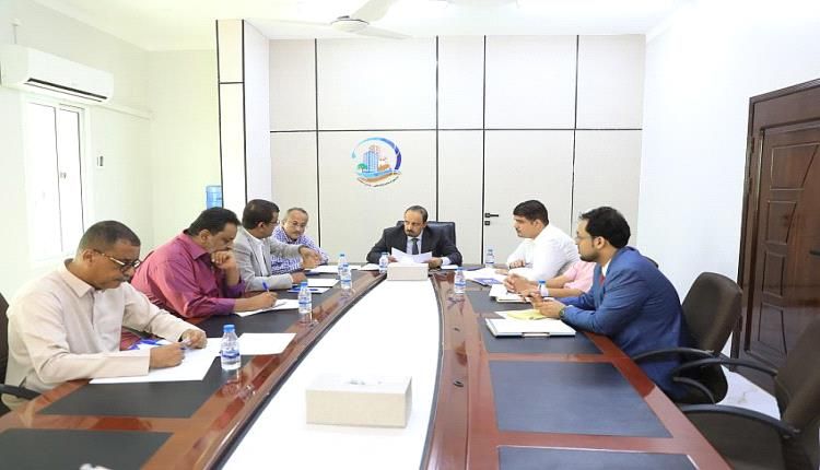 بحث أوضاع صندوق النظافة والتحسين بساحل حضرموت