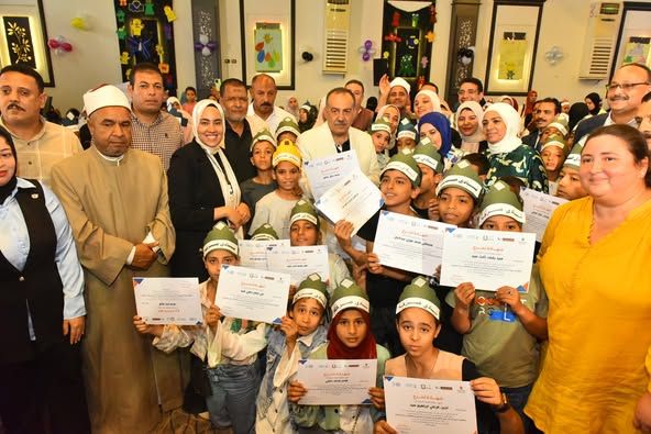محافظ أسيوط يشهد حفل تخرج 100 طفل ضمن مشروع مكافحة أسوأ أشكال عمل الأطفال - الخليج الان