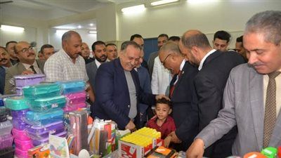 محافظ أسيوط يفتتح معرضًا للمستلزمات المدرسية المخفضة بنادي "الواي" ويدعو لتوسيع المبادرات المجتمعية - الخليج الان