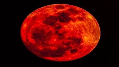 ظاهرة "قمر الدم" تضيء سماء مصر والعالم العربي مساء الأحد.....مبيت - الخليج الان