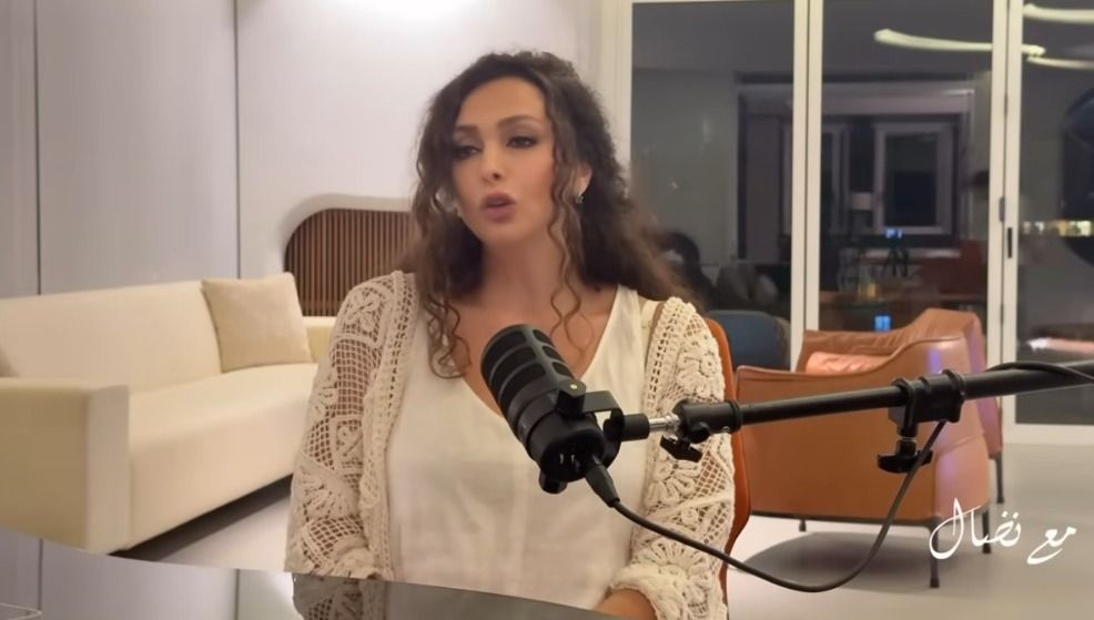 المطربة أمل حجازي بعد خلعها الحجاب: ربنا لو كان عايزنا نغطي شعرنا كان قال - الخليج الان