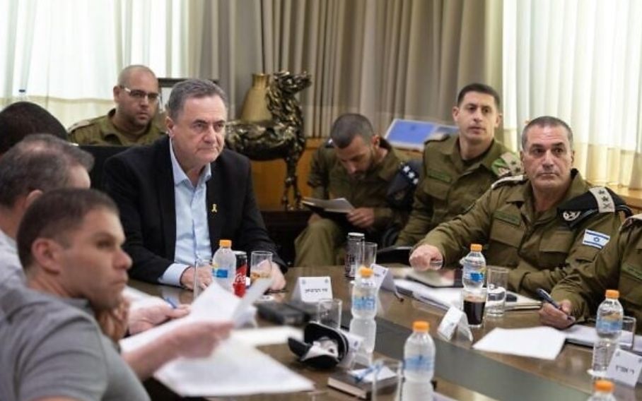 وزير الدفاع الإسرائيلي: أطلقوا سراح الرهائن وتخلّوا عن السلاح أو سيتم تدمير غزة وستتم إبادتكم - الخليج الان