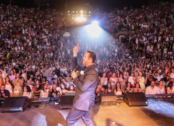 أتنفس الجمهور التونسي.. راغب علامة يتألق في حلفه الغنائي بقرطاج - الخليج الان