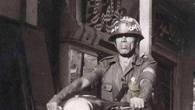 ١٠ سنوات على رحيل البطل والفدائي محمد محمد خليفة “شزام”.. أول مدني يعبر خط بارليف - الخليج الان