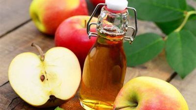 منها تحسّين الهضم والمزاج... تعرف علي فوائد تناول خل التفاح قبل النوم - الخليج الان