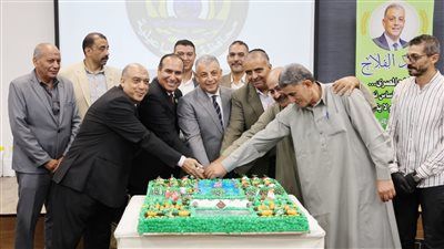 تكريمًا للفلاح المصري.. محافظ الإسماعيلية يشهد احتفال عيد الفلاح الـ73 بالقرية الأولمبية - الخليج الان