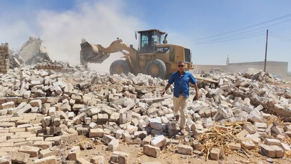 محافظ أسيوط: إزالة 35 حالة تعدي بـ7 مراكز وحي شرق وغرب ضمن المرحلة الثانية من الموجة 27 للإزالات - الخليج الان