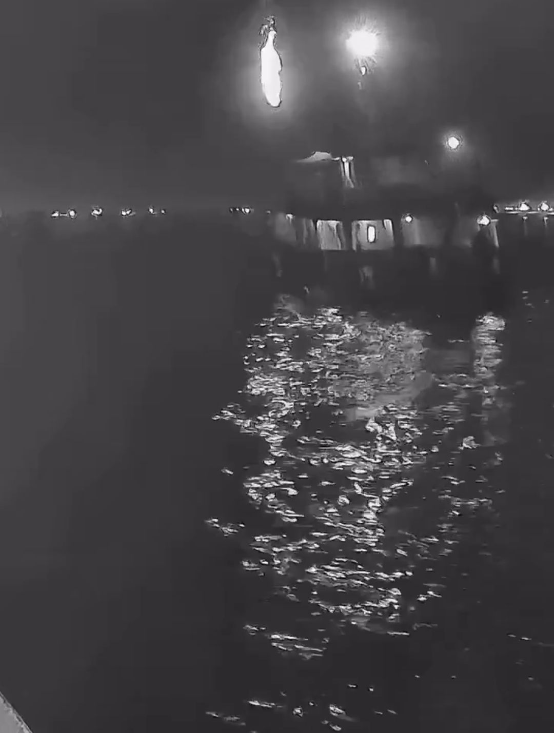 «النيران اشتعلت في السفينة».. هل استهدفت إسرائيل أسطول الصمود في تونس؟ - الخليج الان