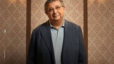 بطولة ماجد الكدواني.. طرح البوسترات الفردية لأبطال فيلم فيها ايه يعني - الخليج الان