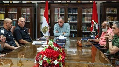 انضمام محمد يوسف ووليد صلاح الدين للجنة التخطيط في تنفيذ التصور الشامل للاعبي الأهلي - الخليج الان