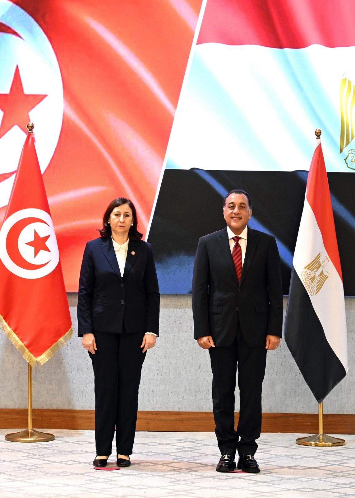 رئيسا وزراء مصر وتونس يشهدان توقيع 8 وثائق تعاون مشتركة لتعزيز العلاقات الثنائية - الخليج الان