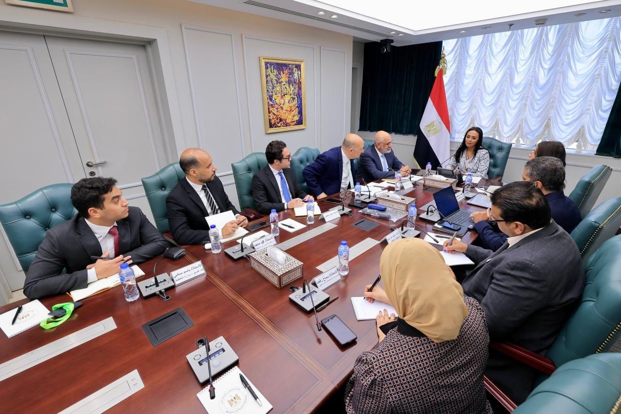 وزيرة التضامن تلتقي ممثل البنك الدولي لبحث تطوير دعم «تكافل وكرامة» - الخليج الان