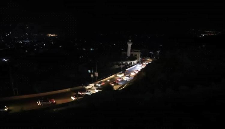10 ساعات انقطاع للكهرباء...جحيم الصيف يحرق ابناء عدن