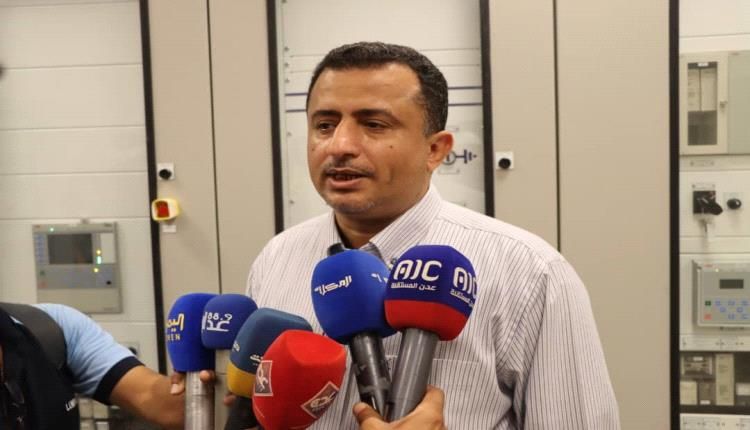 الوليدي : لأول مرة في تاريخ عدن تدخل خطوط نقل ١٣٢ ك.ف ومحطات نقل مركزية إلى وسط المدينة..صور