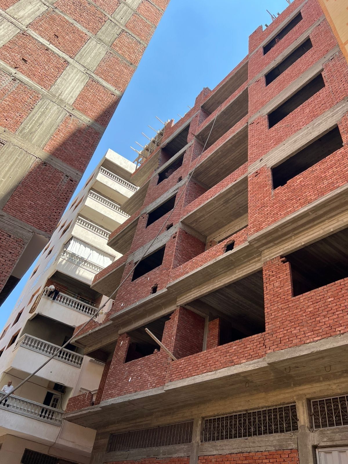 التنمية المحلية تكشف عن مخالفات بناء وتعديات على الأراضي الزراعية في الخانكة - الخليج الان