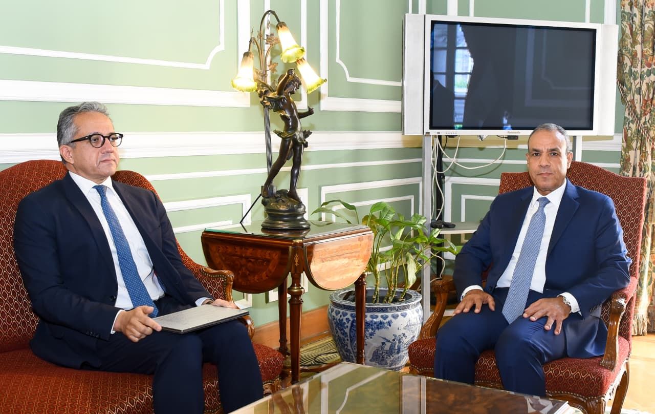 وزير الخارجية يستقبل المرشح المصري لمنصب مدير عام اليونسكو|صور - الخليج الان