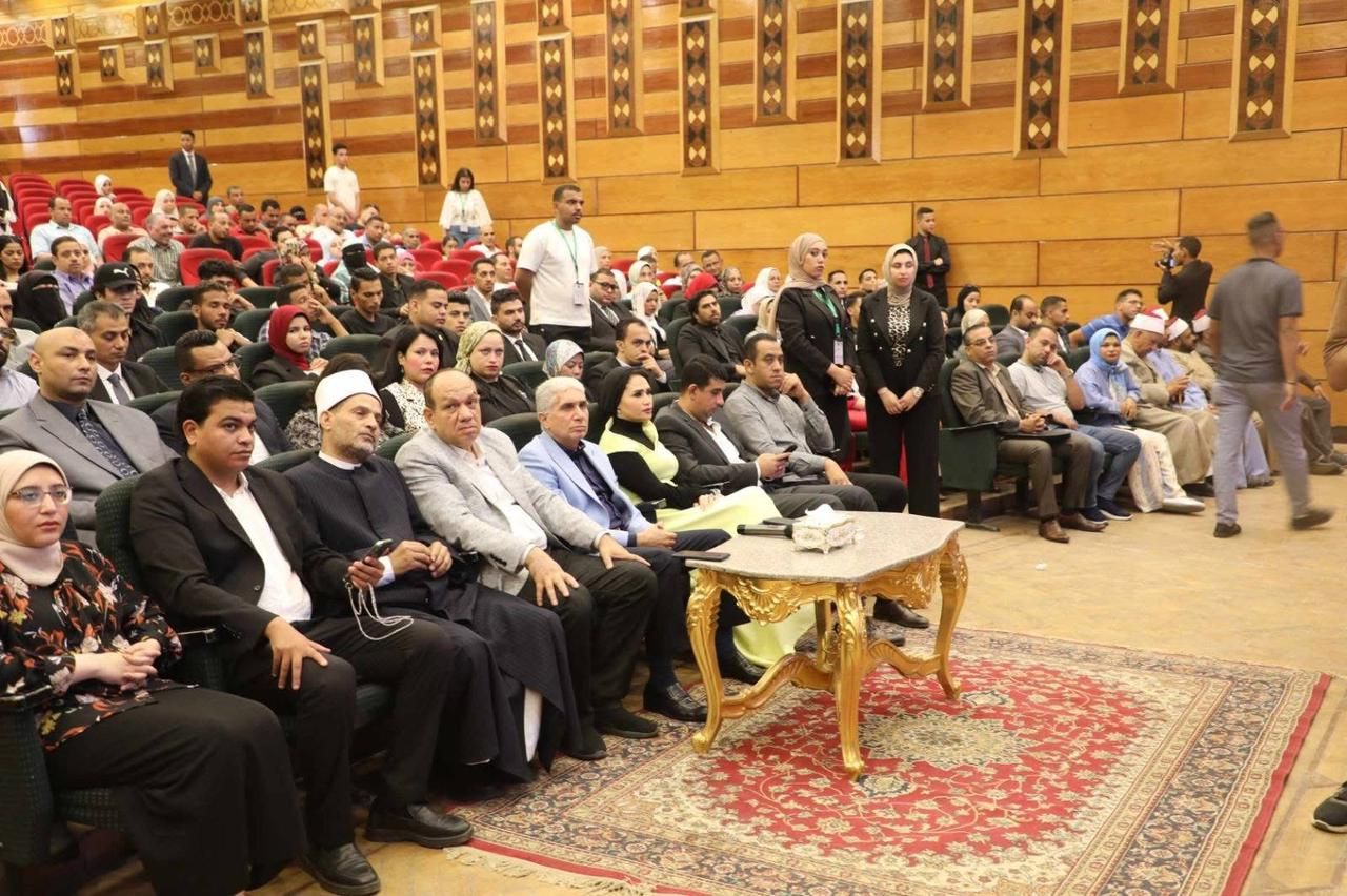 المنيا تختتم فعاليات المعسكر الشبابي التطوعي الثالث بمشاركة وفود من مختلف المحافظات - الخليج الان