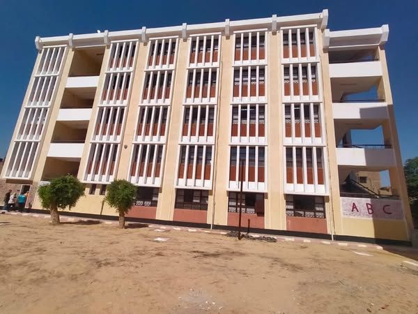 محافظ أسيوط: الانتهاء من إنشاء 22 مدرسة جديدة وصيانة 197 مدرسة أخرى استعدادًا للعام الدراسي الجديد - الخليج الان