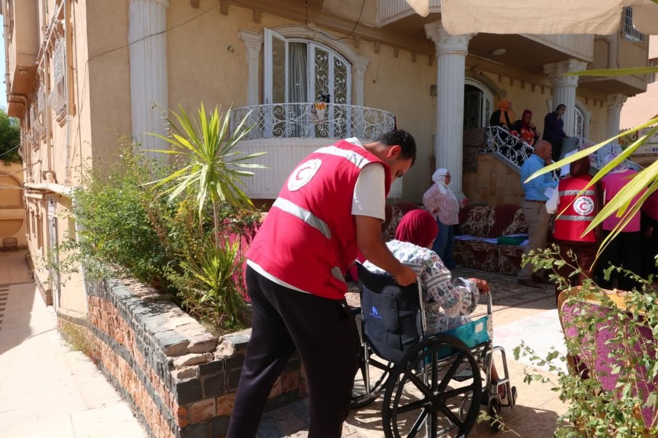 التضامن تنفذ قرار غلق دار «زهرة مصر».. وتنقل السيدات لمجمع «حياة» بالجيزة.. وإحالة الواقعة للنيابة العامة - الخليج الان