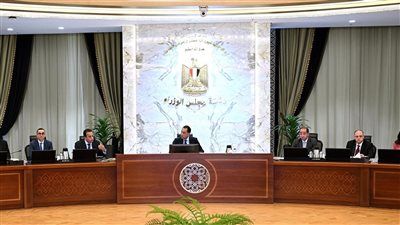 رئيس الوزراء: نحرص على توافر الأدوية والمستلزمات الطبية بالكميات التي تلبي احتياجات المواطنين والمستشفيات - الخليج الان