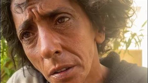 عندي ارتجاج في المخ.. وعيني وجعتني من النوم على الأرض| بث مباشر