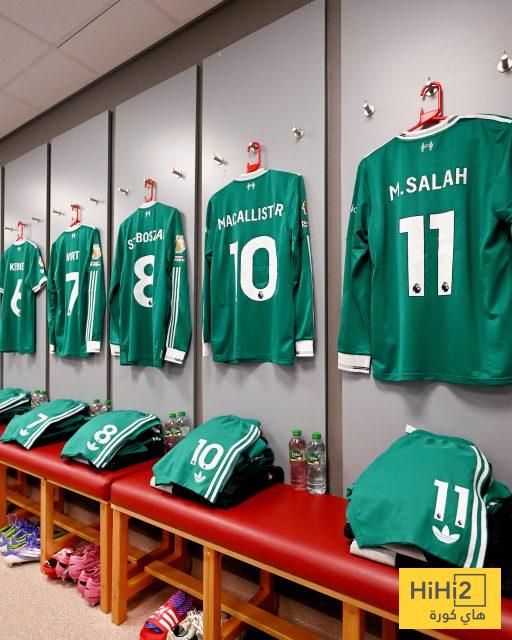 صور.. غرف ملابس ليفربول في ملعب بيرنلي