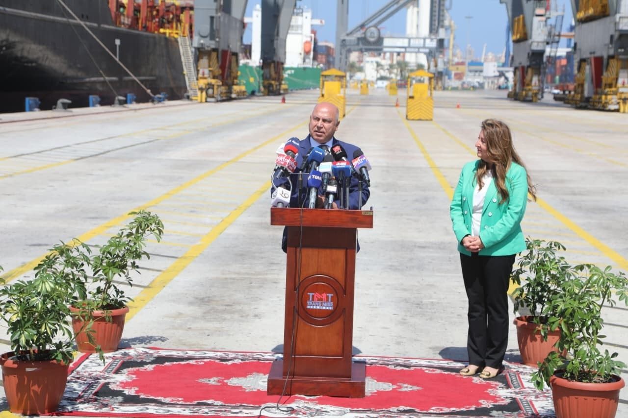 نائب رئيس الوزراء ووزيرة النقل الأمريكية يستعرضان فرص التعاون الاستثماري في قطاع النقل البحري - الخليج الان