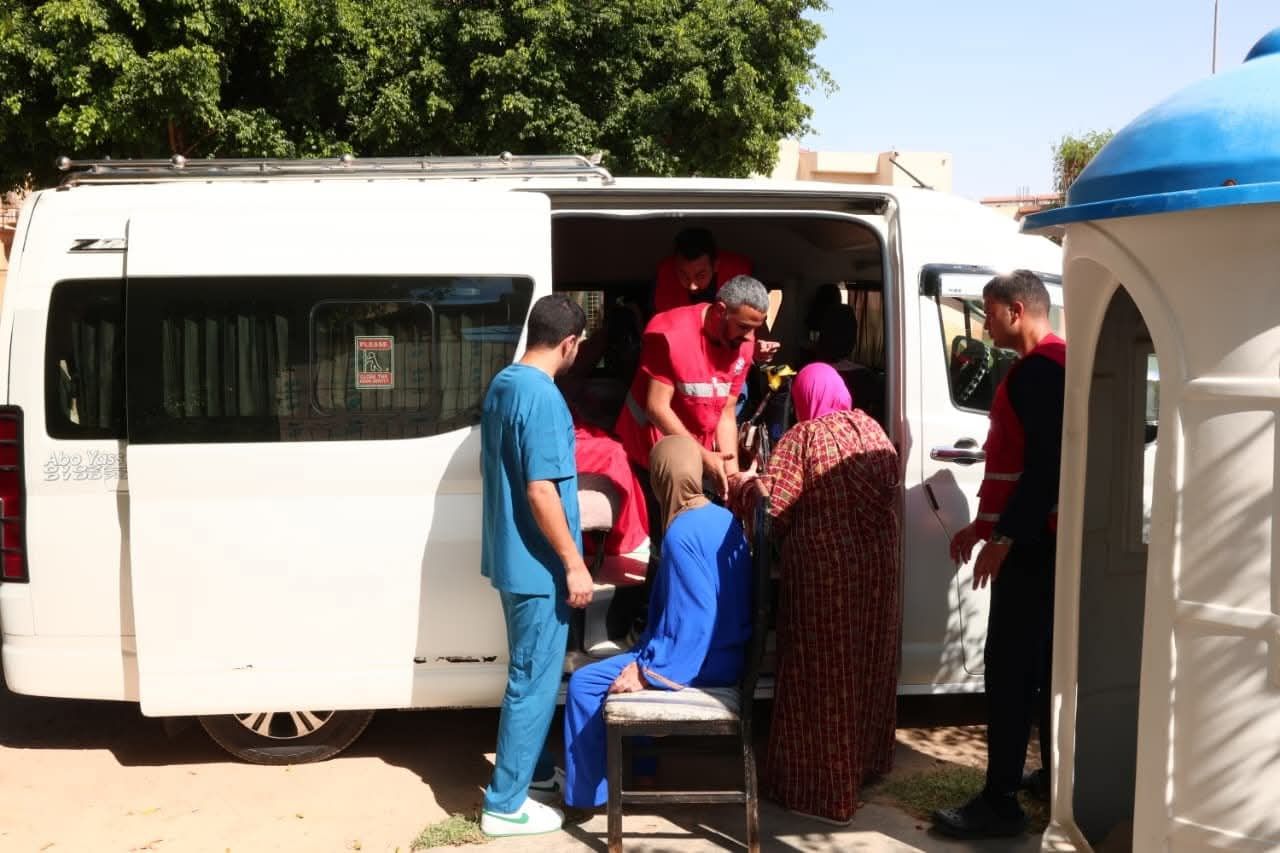 التضامن تنفذ قرار غلق دار «زهرة مصر».. وتنقل السيدات لمجمع «حياة» بالجيزة.. وإحالة الواقعة للنيابة العامة - الخليج الان