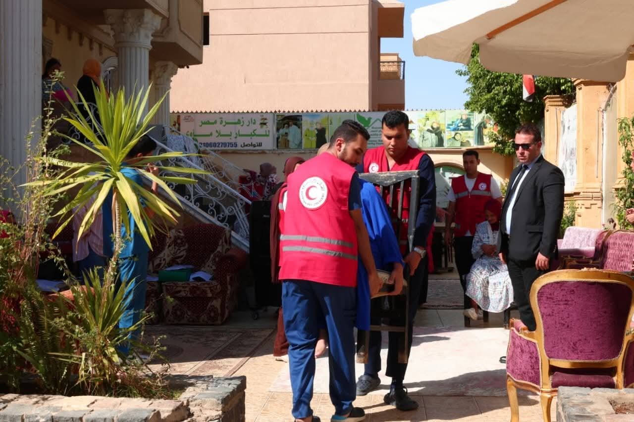 التضامن تنفذ قرار غلق دار «زهرة مصر».. وتنقل السيدات لمجمع «حياة» بالجيزة.. وإحالة الواقعة للنيابة العامة - الخليج الان