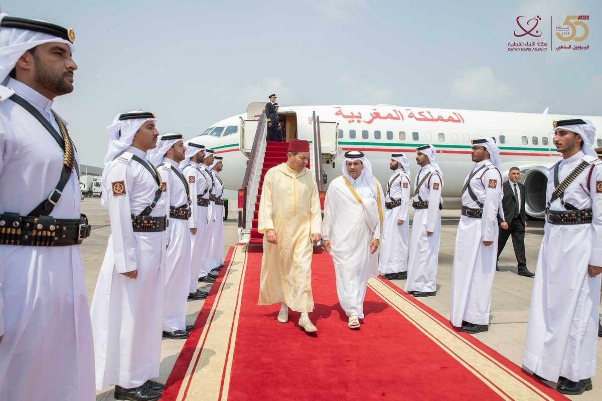 على رأسهم الرئيس السيسي.. لقطات من وصول القادة العرب للمشاركة في قمة الدوحة الاستثنائية - الخليج الان