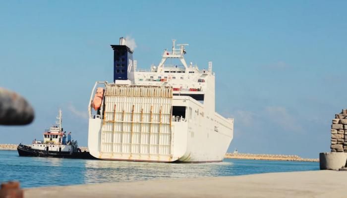 سفينة حمدان الإنسانية تصل إلى ميناء العريش دعما للشعب الفلسطيني