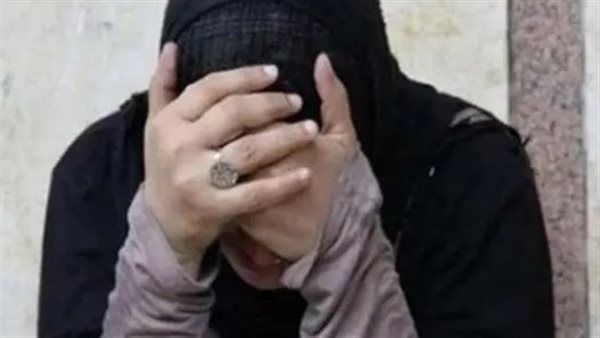 ضبط المتهمة بإلقاء جثة رضيع داخل صندوق قمامة بجوار مستشفى قنا العام