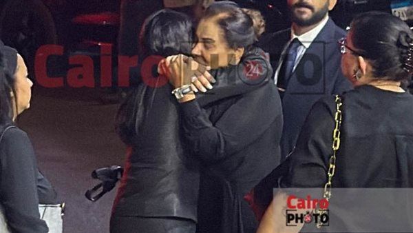 بحضور وزيري الثقافة والتضامن.. بدء عزاء أرملة سيد مكاوي في مسجد عمر مكرم