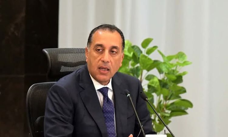 رئيس الوزراء يتابع موقف المقرات الخاوية المنتقلة للعاصمة الإدارية الجديدة