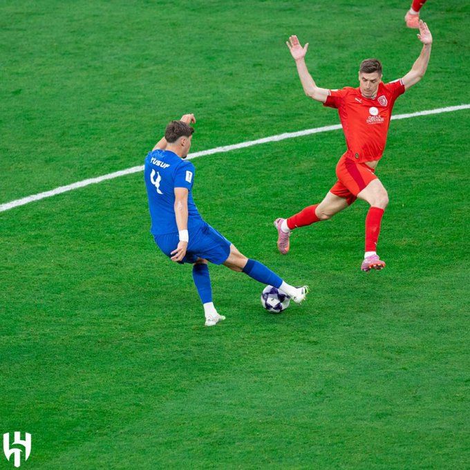 الهلال السعودي يفوز على الدحيل القطري (1/2) في دوري أبطال آسيا للنخبة - الخليج الان
