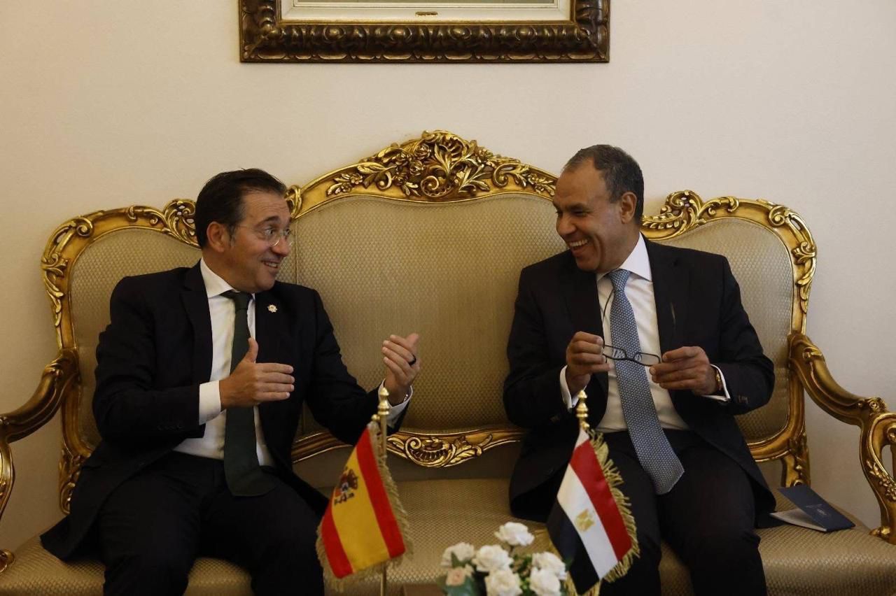 وزير الخارجية لـ نظيره الإسباني: زيارة ملك وملكة إسبانيا إلى مصر تاريخية - الخليج الان