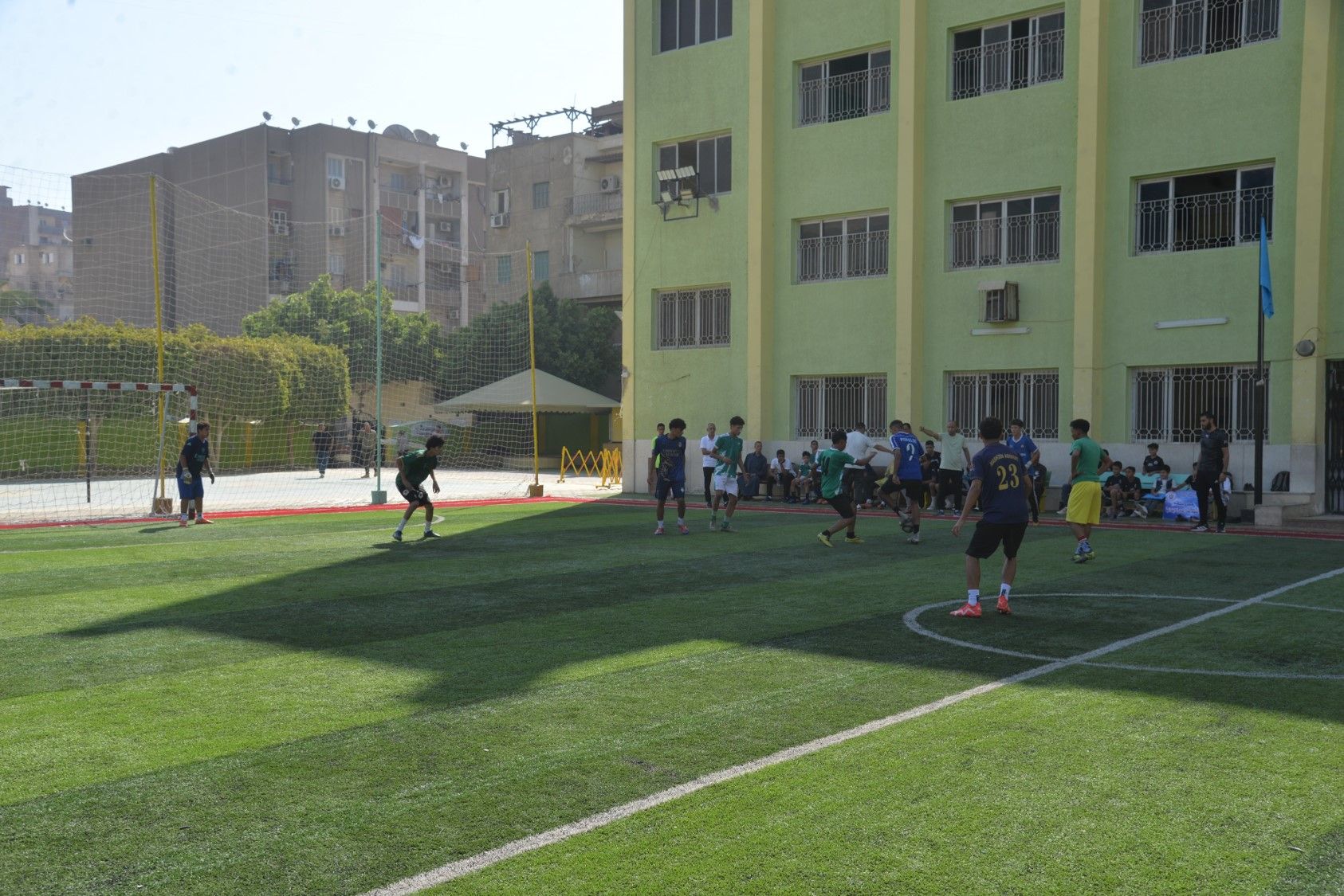 محافظ أسيوط يشهد نهائي دوري الإدارات التعليمية ويتوج الفائزين بكأس الأنشطة الصيفية 2025 - الخليج الان