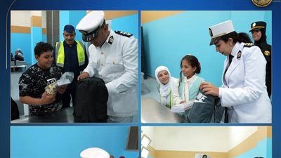 وزارة الداخلية توزع حقائب ومستلزمات مدرسية على أبناء النزلاء والمفرج عنهم بمناسبة العام الدراسي الجديد  - الخليج الان