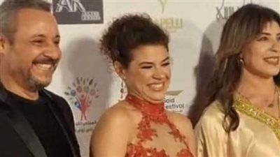 ظهور نادر.. منى هلا تخطف الأنظار في حفل افتتاح مهرجان بورسعيد السينمائي - الخليج الان