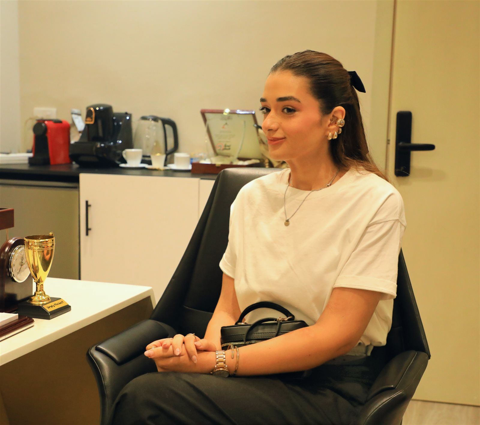 موقع تليجراف الخليج يكرم ملك أحمد زاهر بعد تألقها في مسلسل أزمة ثقة - الخليج الان