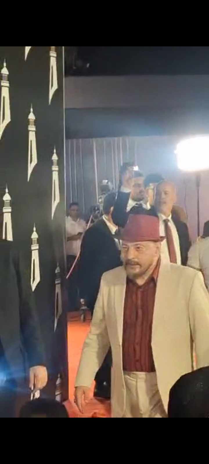 أبرزهم عمرو عبد الجليل ودرة.. وصول الفنانين لـ حفل افتتاح مهرجان بورسعيد السينمائي - الخليج الان