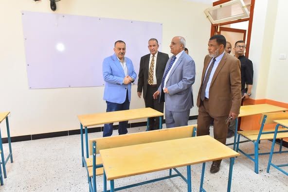 محافظ أسيوط يفتتح مدرسة "نوال يؤانس بمنفلوط بـ11.7 مليون جنيه ويهدي درع المحافظة لوزير التعليم - الخليج الان