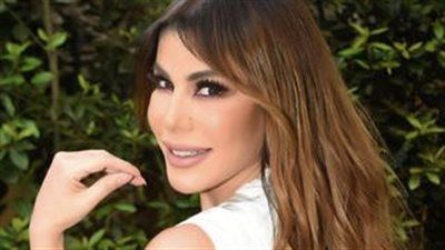 اليسا وأيمن بهجت قمر ينعيان يمنى شري بكلمات مؤثرة - الخليج الان