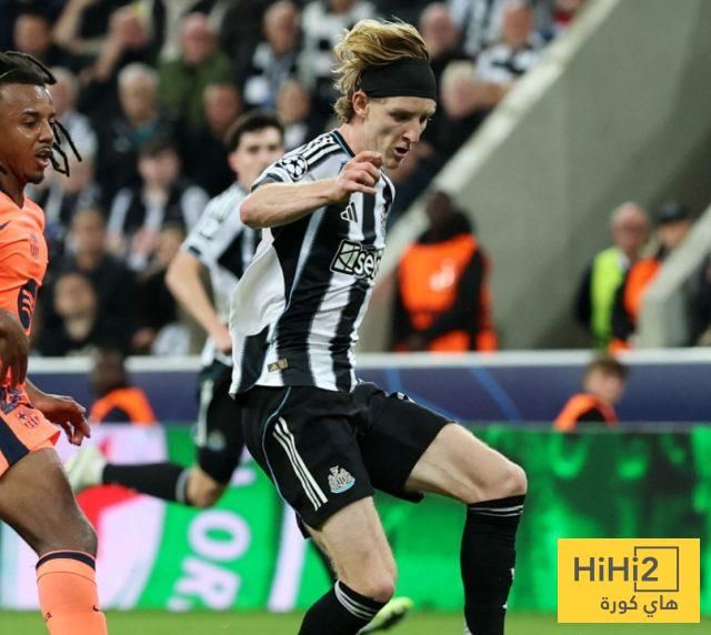 عين على غوردون في مباراة برشلونة